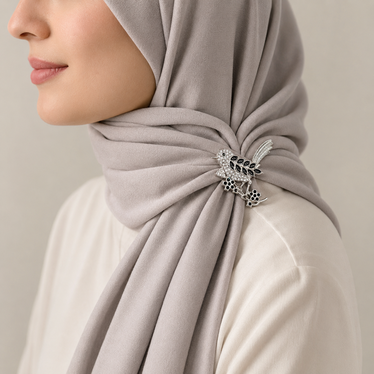 Elegant Black Feather Bird Pin (Hijaab Pin)