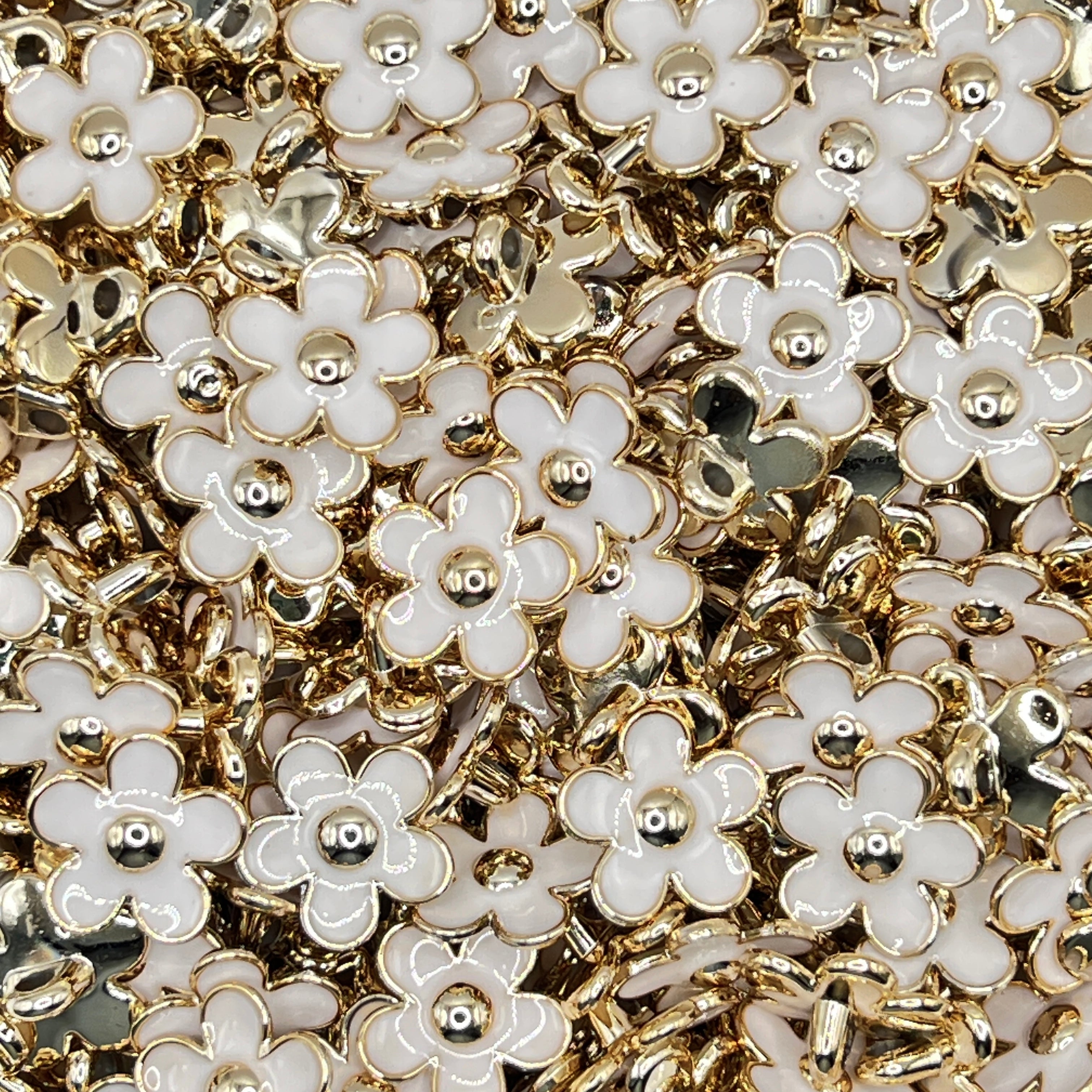 Floral Plastic Buton