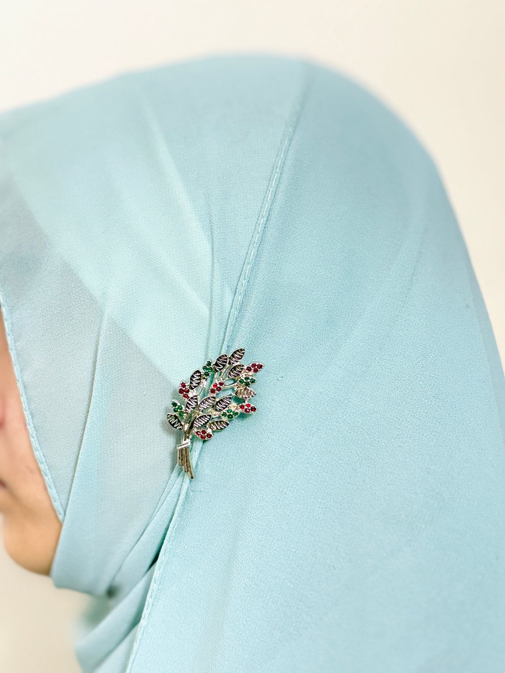 Festive Leaf Pin