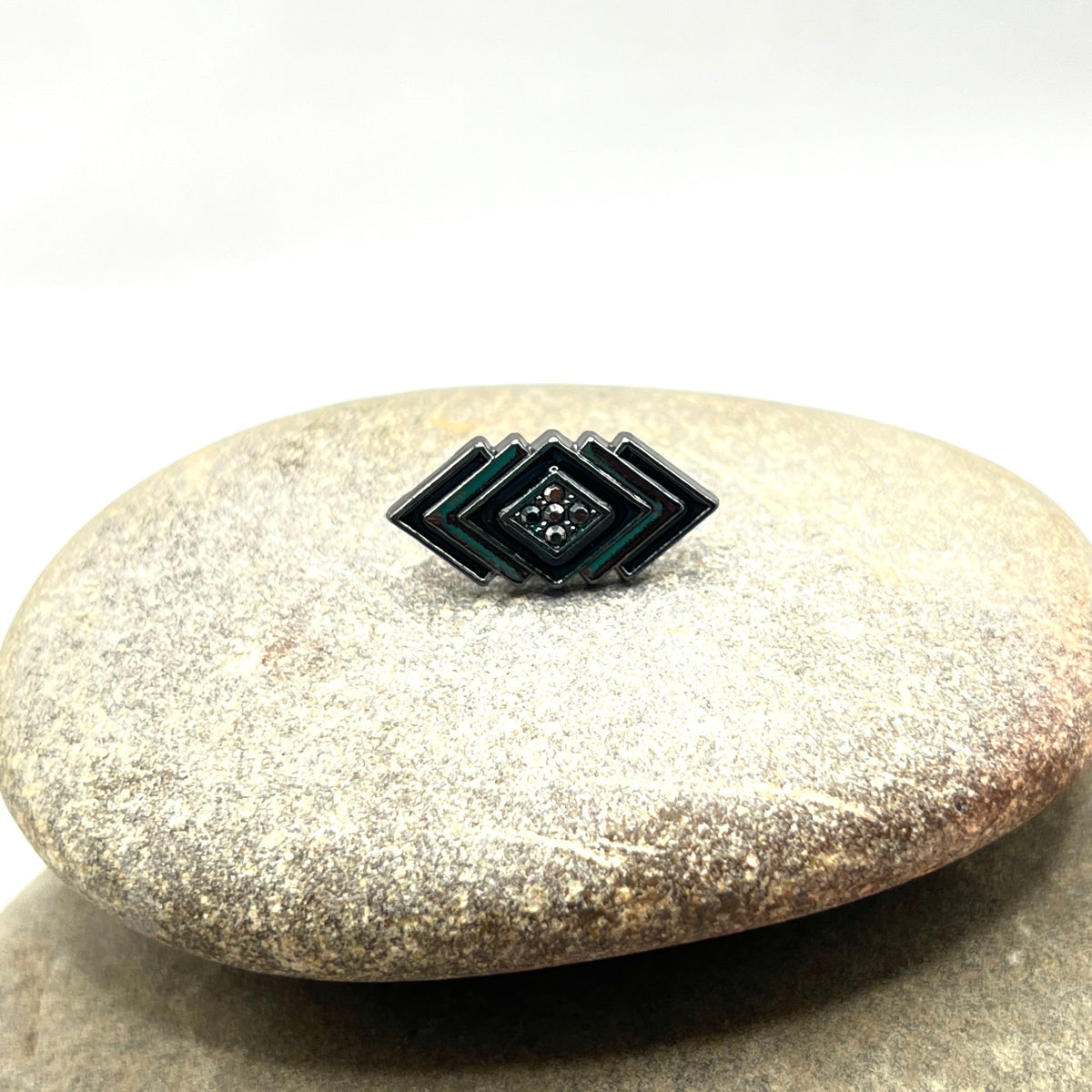 The Geometric Glam Pin