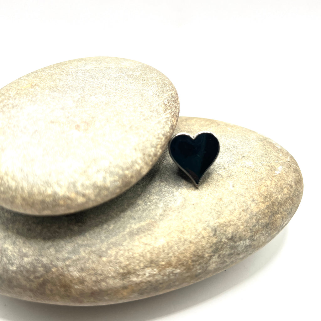 Romeo Heart Lapel Pin