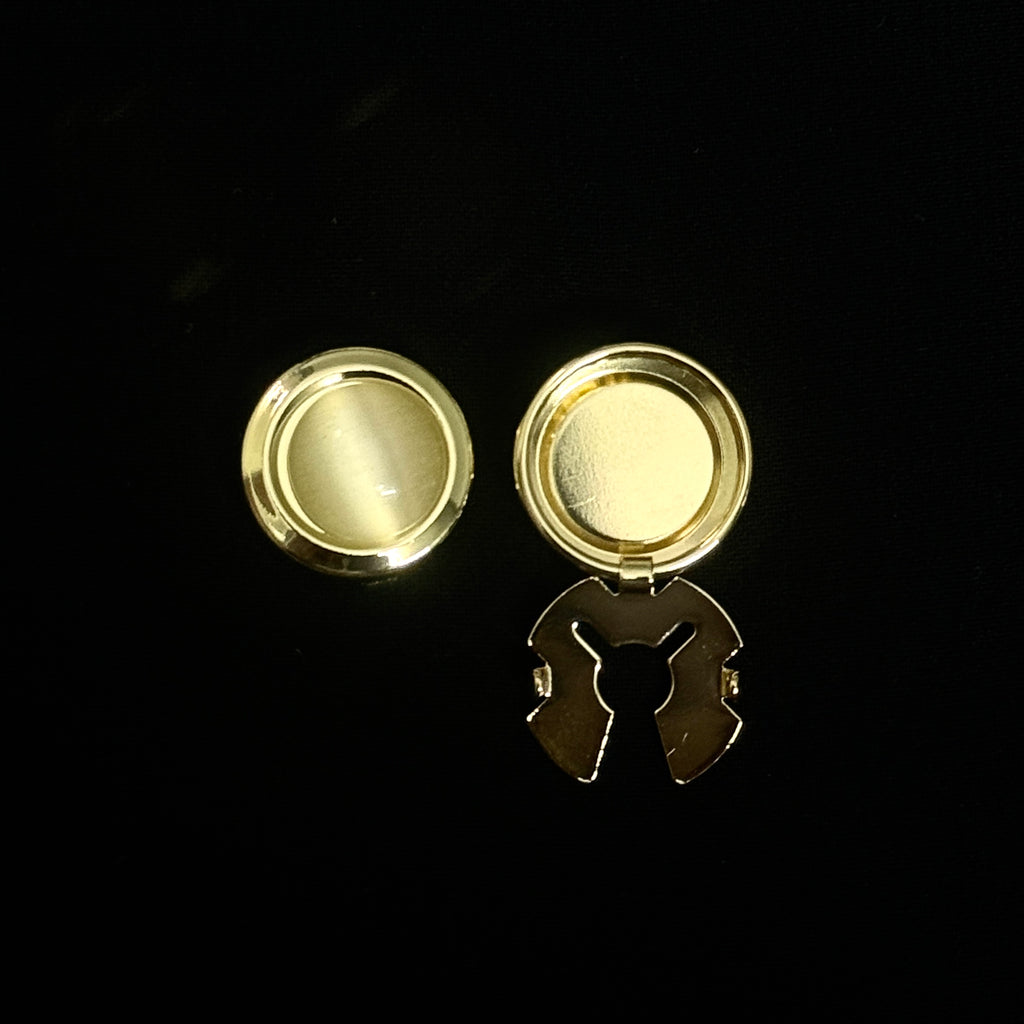 The Pearl Top Button Cover