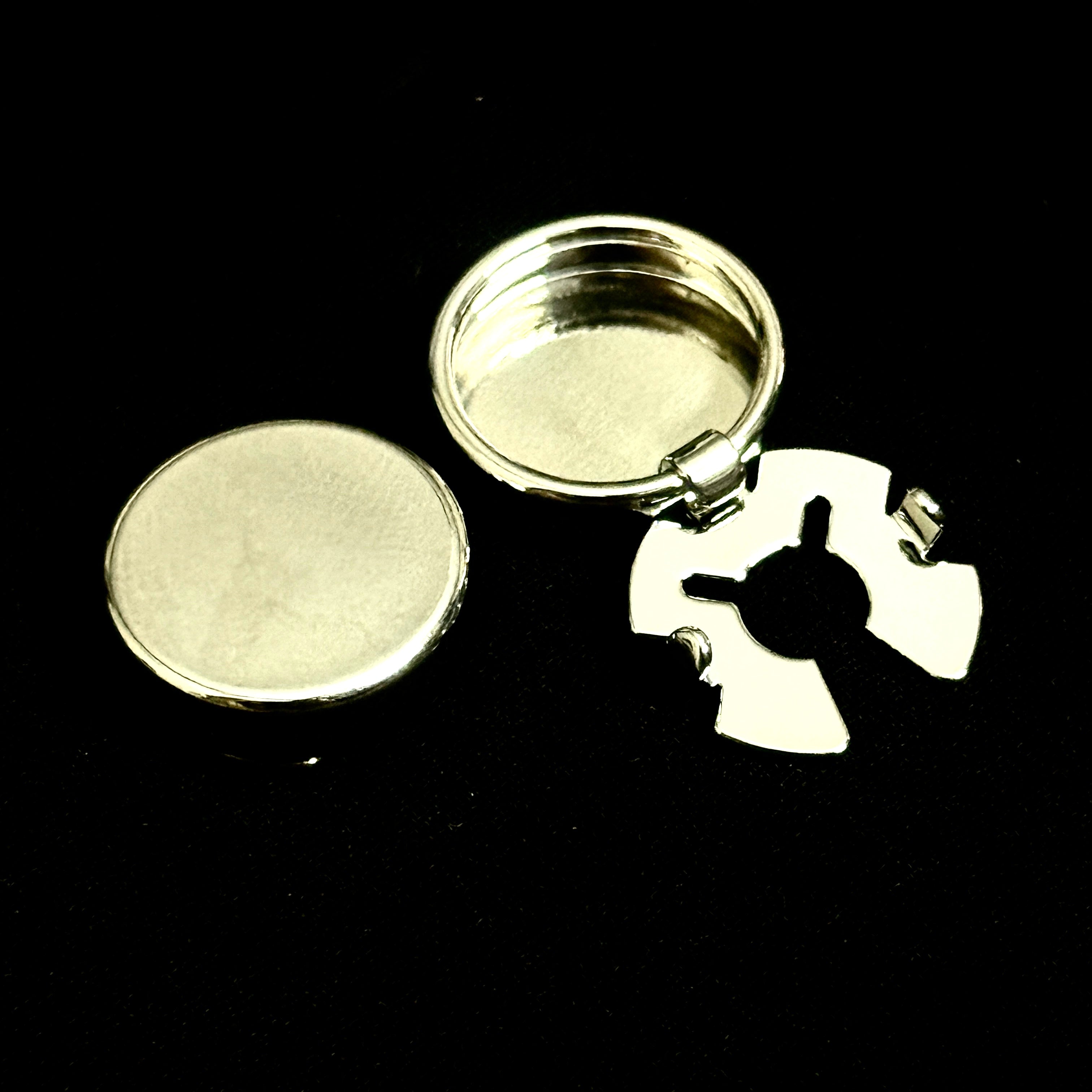 The Flat Top Button Cover