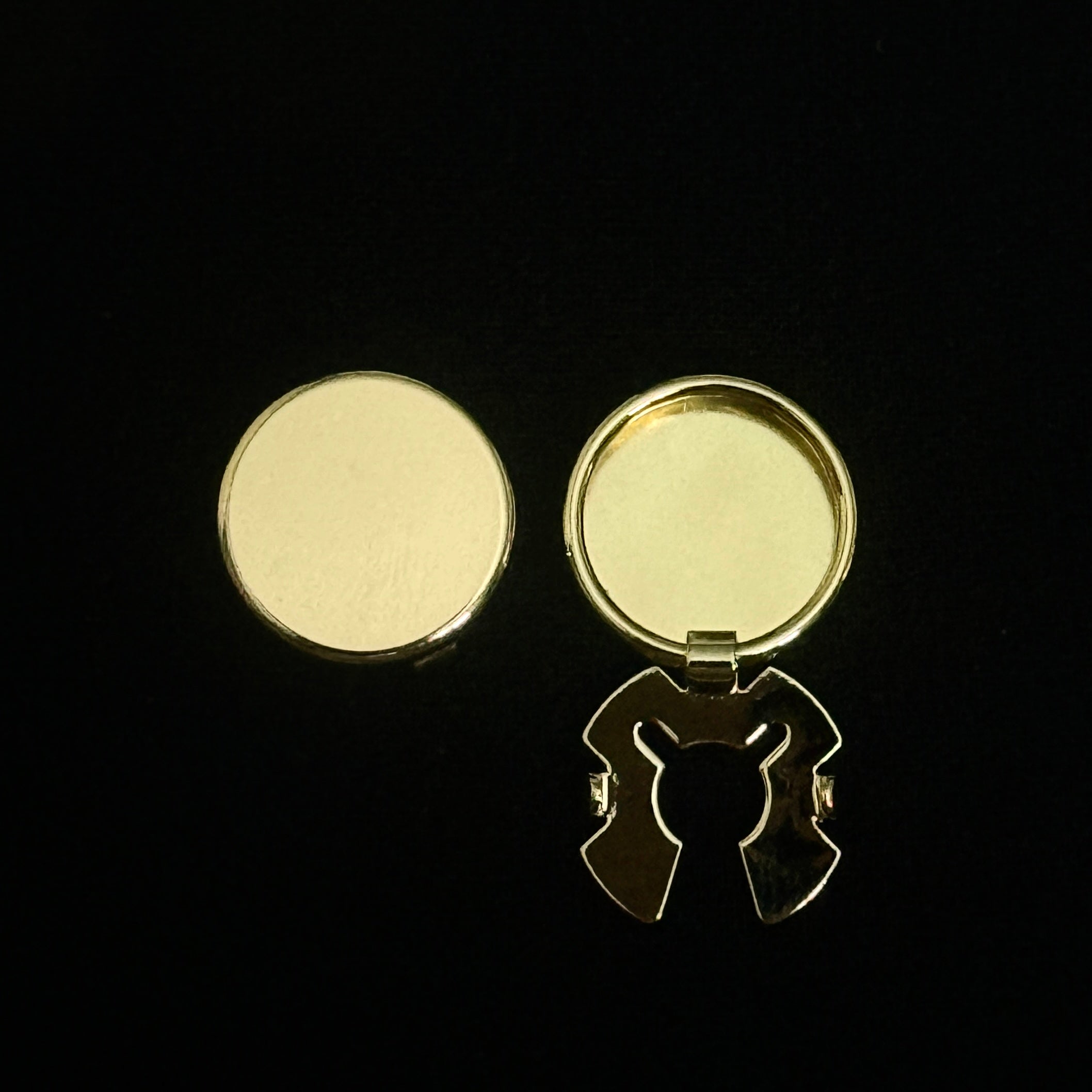 The Flat Top Button Cover