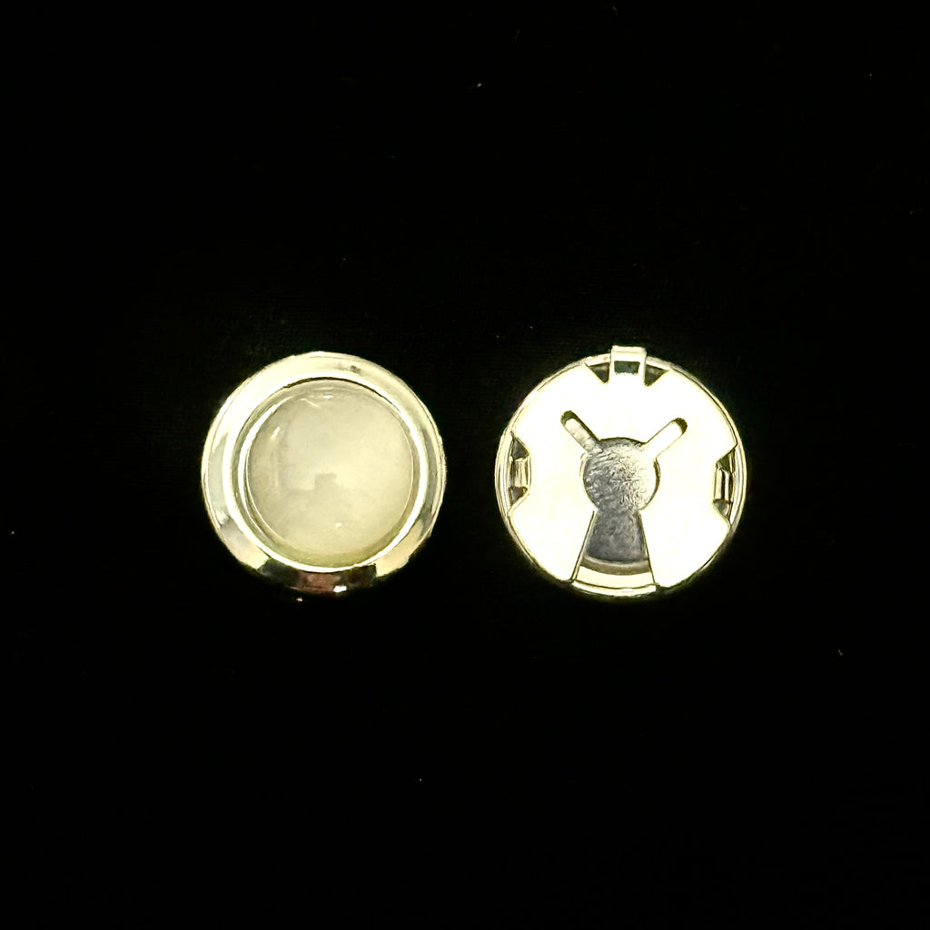 The Pearl Top Button Cover
