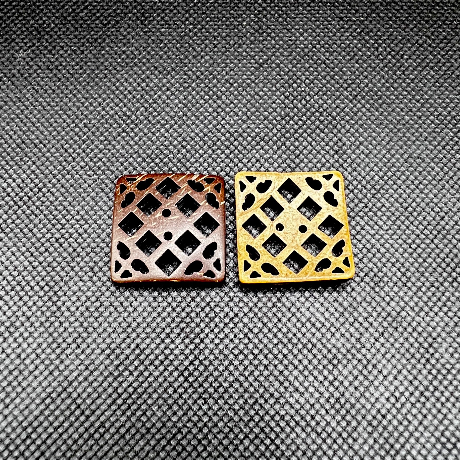 Lattice Square Button