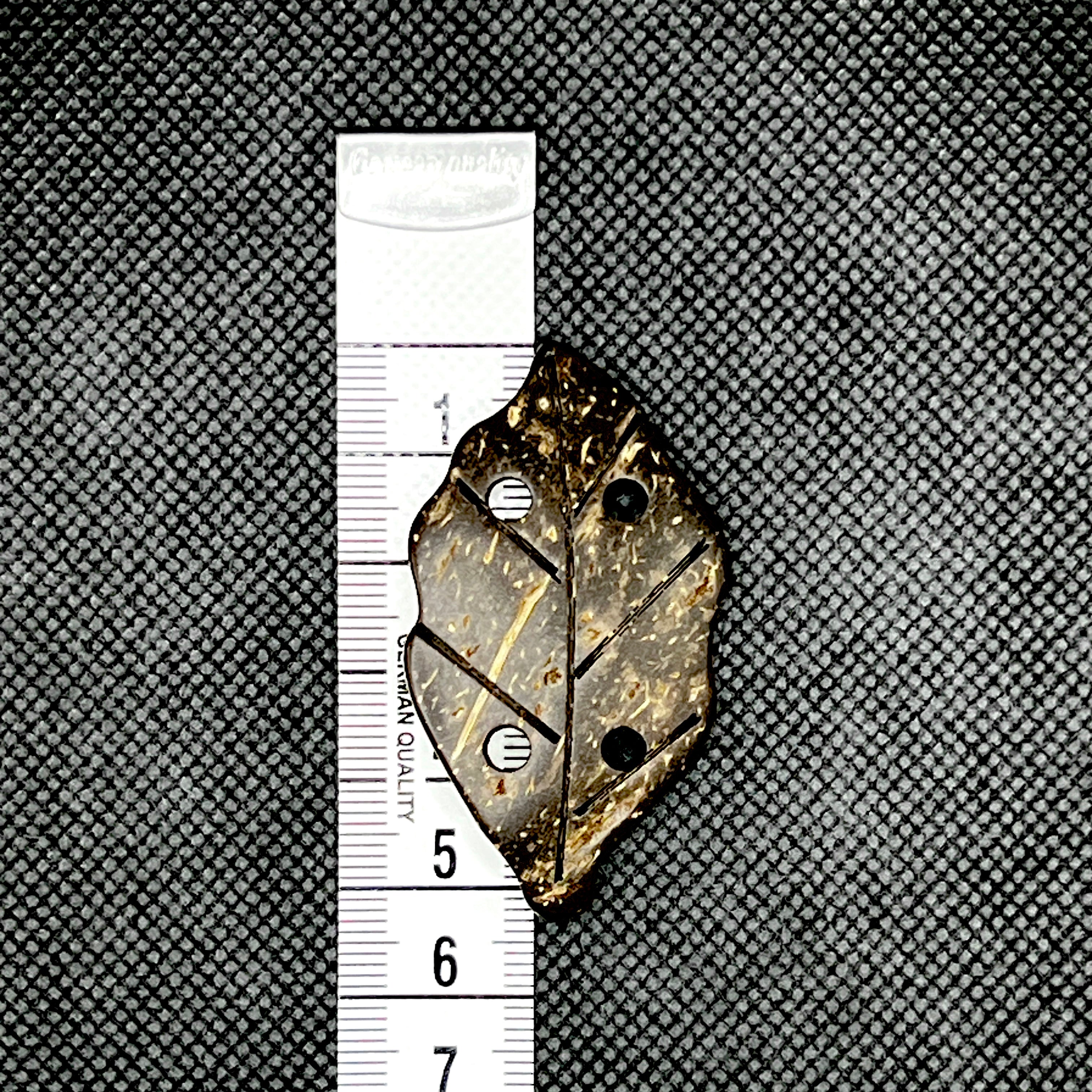 Rustic Leaf Button