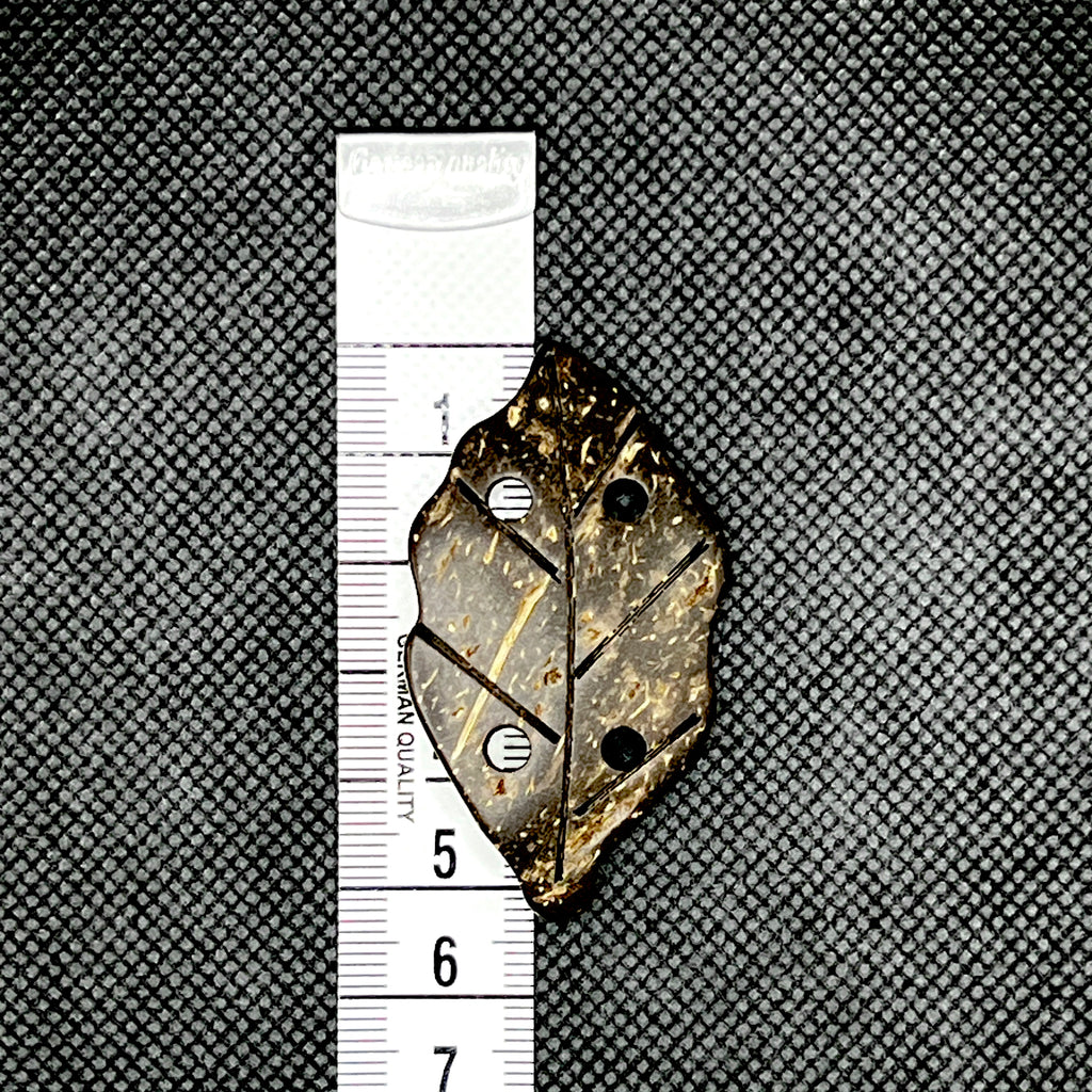 Rustic Leaf Button