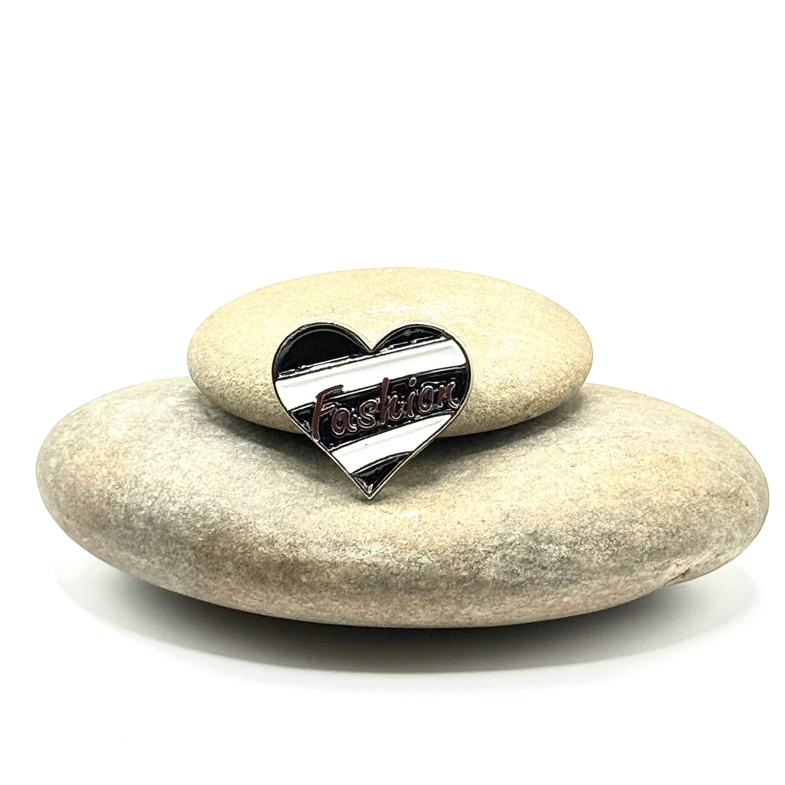 Chic Heart Pin