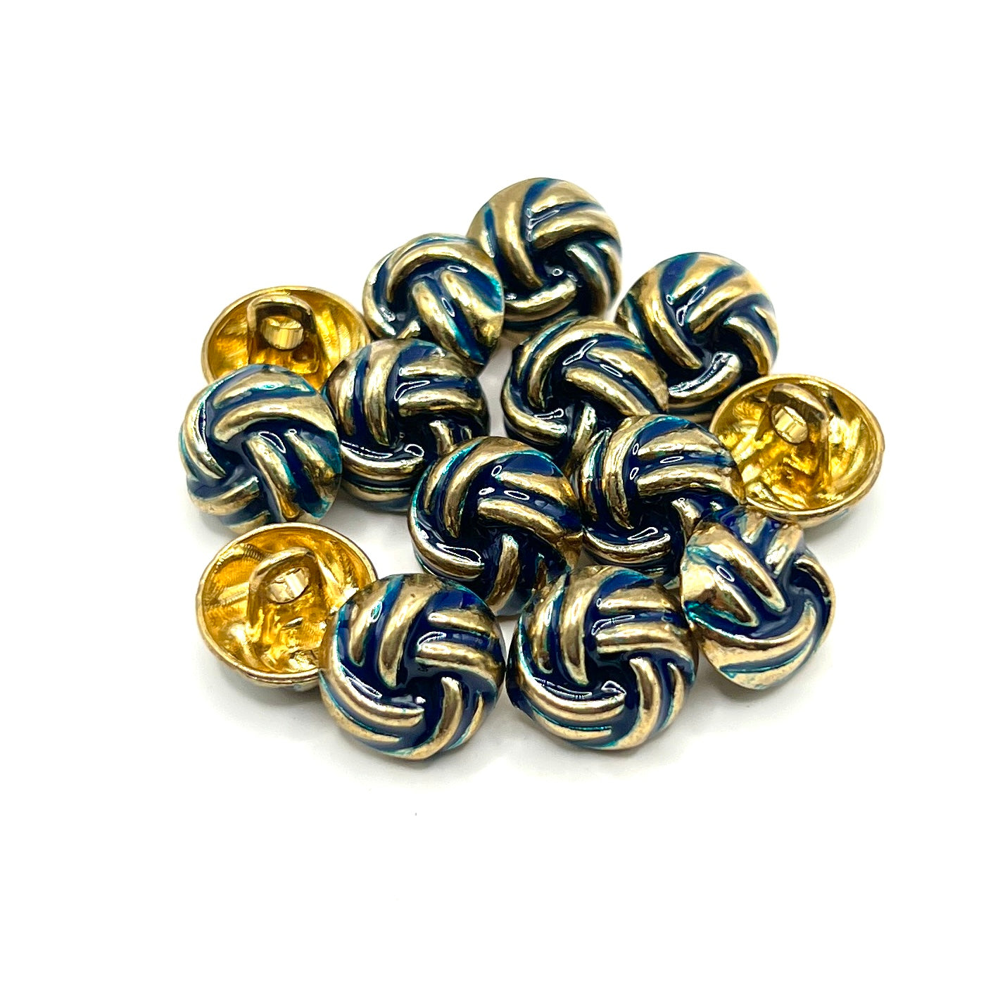 Enemal Knot Button