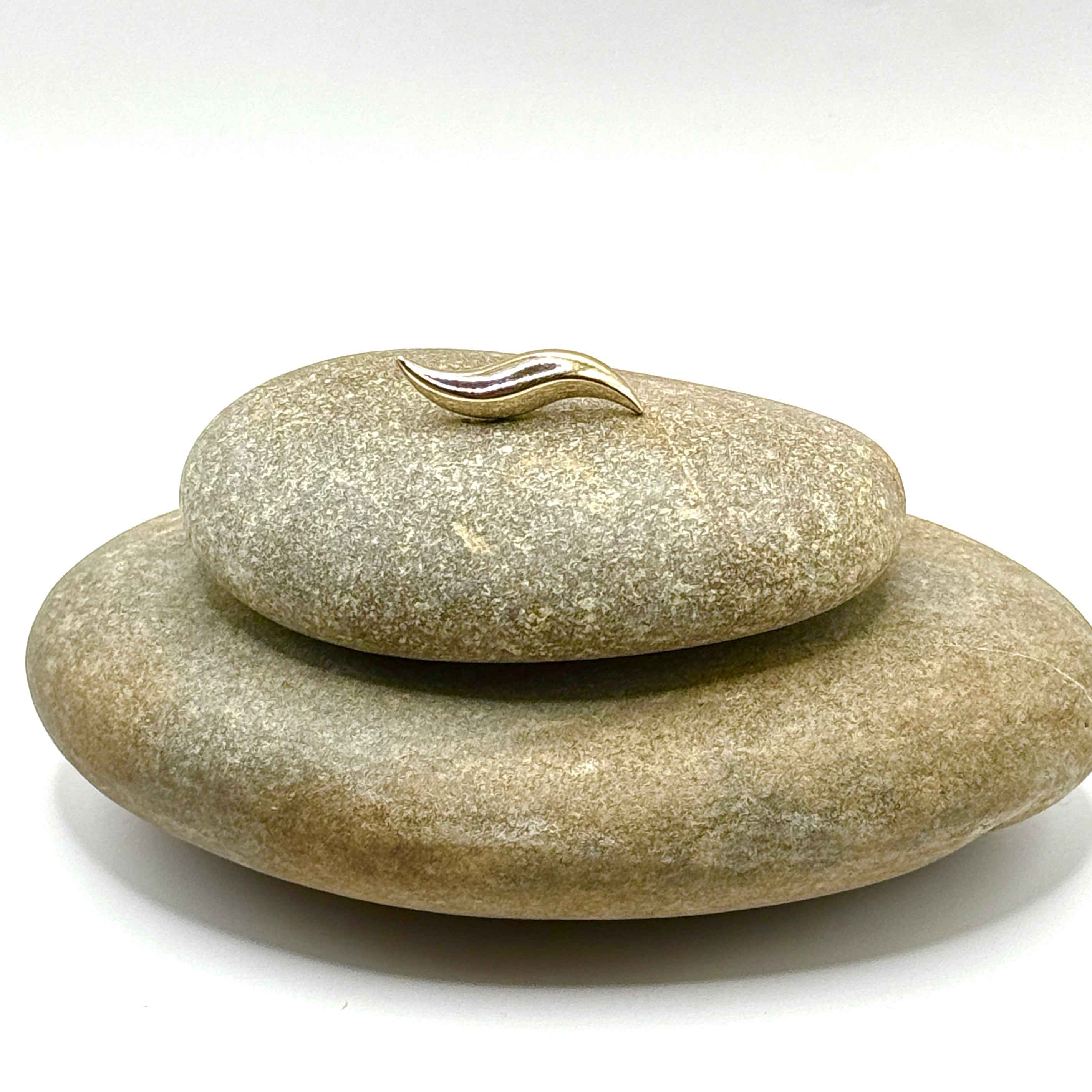 Wave Lapel Pin