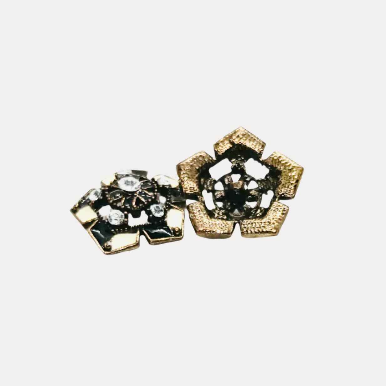 Art Deco Floral Button
