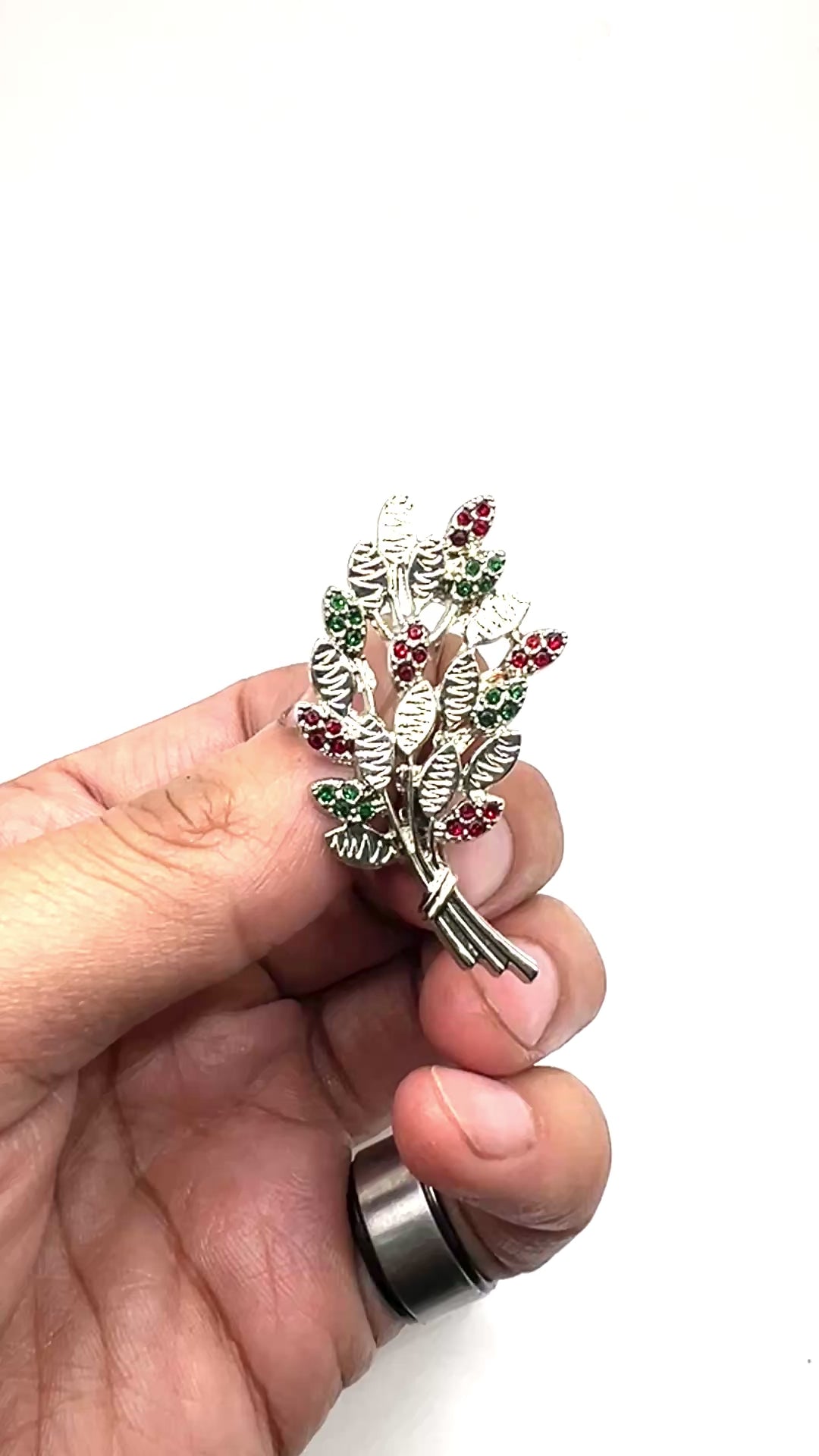 Festive Leaf Pin